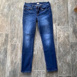 J crew Stretch 25/28 style E7292 Mid rise med wash Jeans